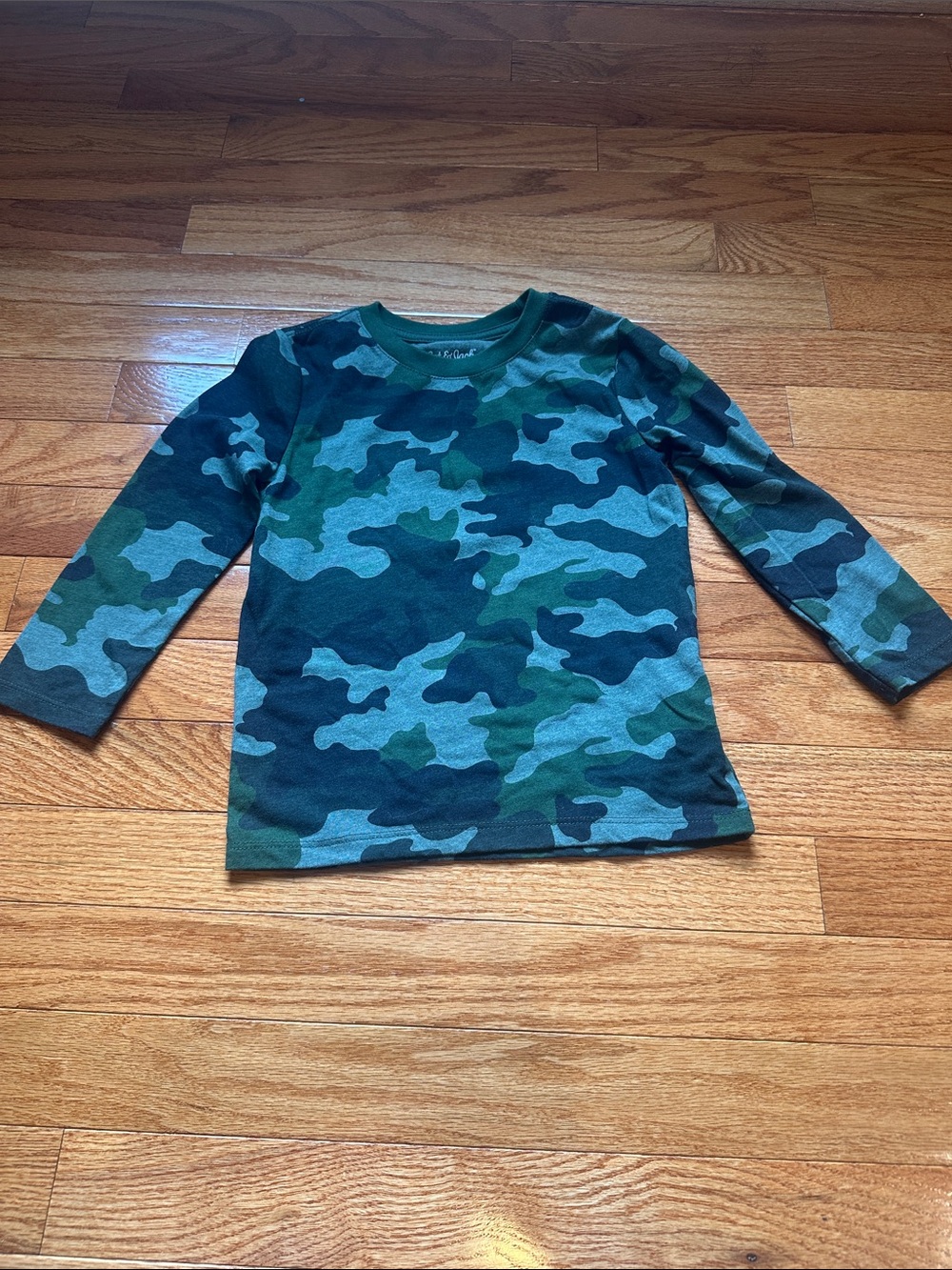 NWOT Kids Long-Sleeve Camo Tee - Green
